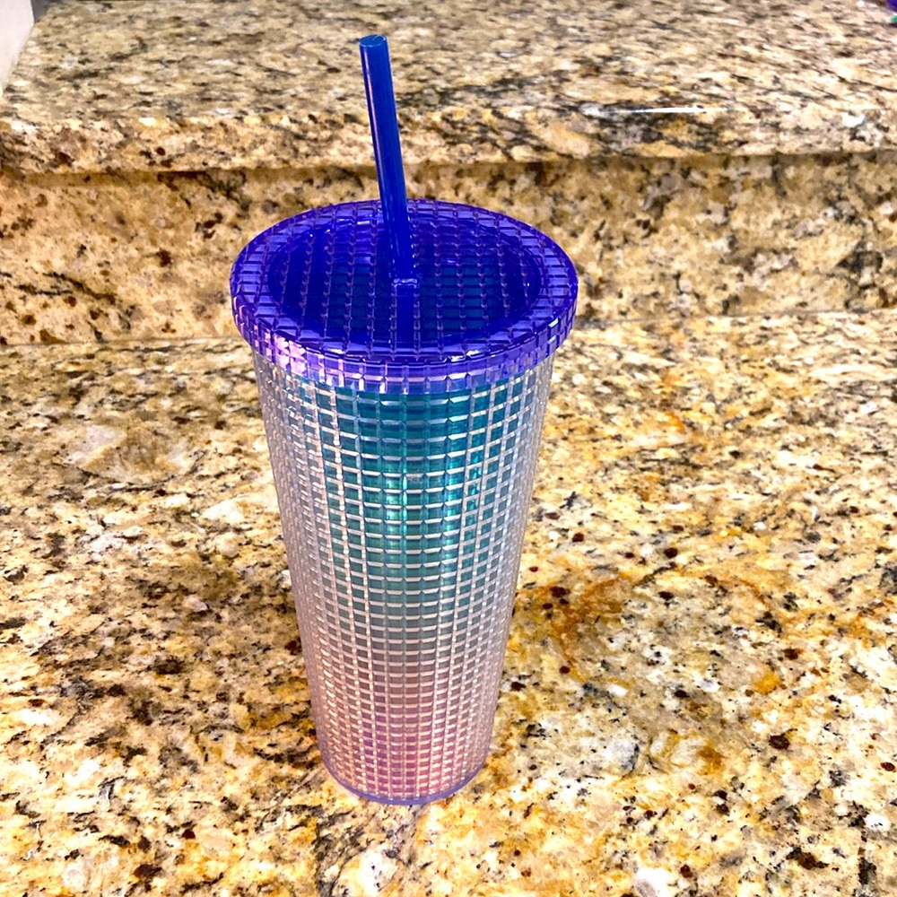 NWT 24 oz. IRIDESCENT SQUARE TUMBLER in BRIGHT BLUE ~ BPA Free ~ w / Lid & Straw
